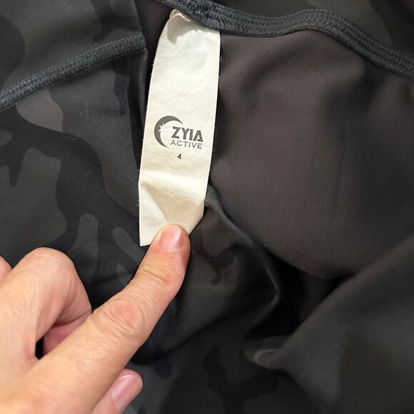 Zyia leggings size 4 - Picture 3 of 5